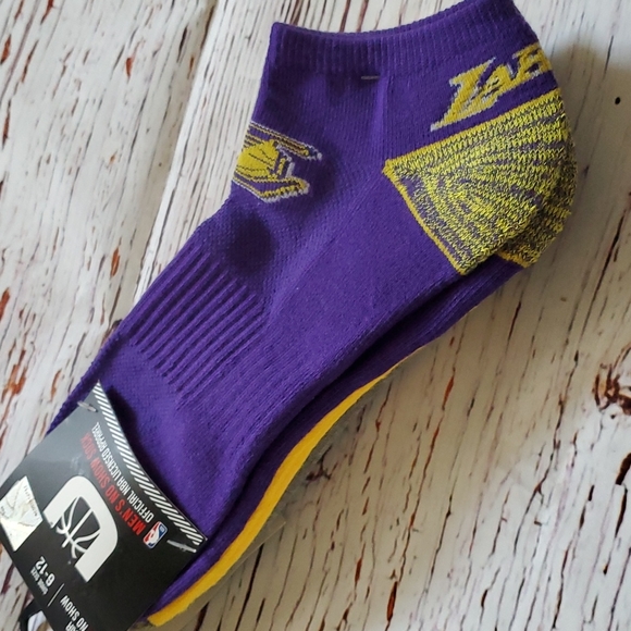 🎉 HOST PICK 🎉🆕️ NBA LAKERS MEN'S NO SHOW SOCKS (3 PAIRS) 🏀 - Picture 3 of 7